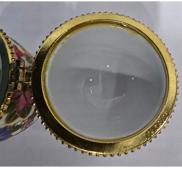 Vintage Hinged Porcelain Egg Trinket Box – Floral, Gold-Tone Band, Three Legs - Picture 11 of 16